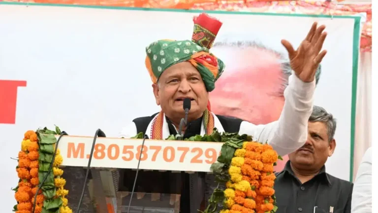 सालों बाद गहलोत ने खोला 25 सितंबर का राज, पायलट को लेकर कही बड़ी बात….