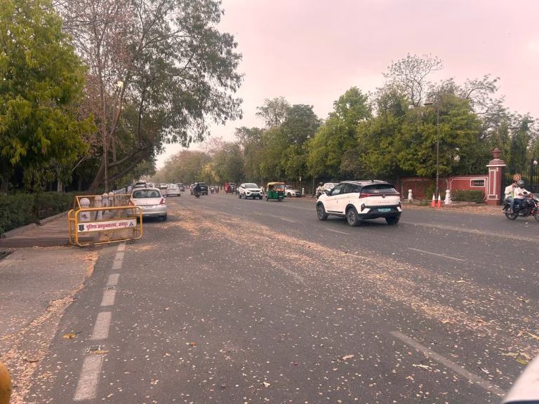 राजस्थान में मानसून की दस्तक से पहले गर्मी का प्रकोप, 44.4°C पहुंचा श्रीगंगानगर; 29 जिलों में आंधी-बारिश का अलर्ट