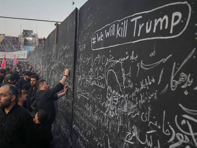 खामेनेई के जनाजे में गूंजे ‘Kill Trump’ के नारे! 3 बेटे पहुंचे, लेकिन उत्तराधिकारी मुजतबा क्यों रहे दूर?