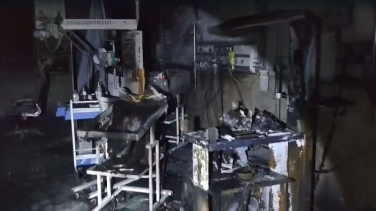 अमरावती के सरकारी अस्पताल के NICU में आग, 3 नवजातों की मौत; 36 बच्चों को बचाया गया