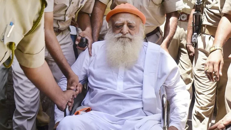 पैरोल मिलने के बाद भी जेल में आसाराम, हाईकोर्ट ने राजस्थान सरकार से मांगा जवाब